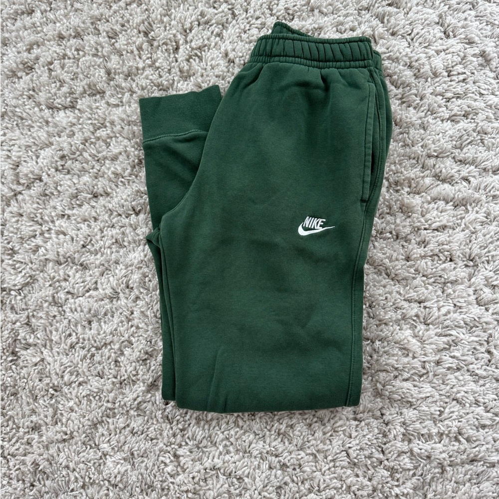 Nike Men’s Sweatpants/joggers Sz Small. “Spartan” green. GUC.